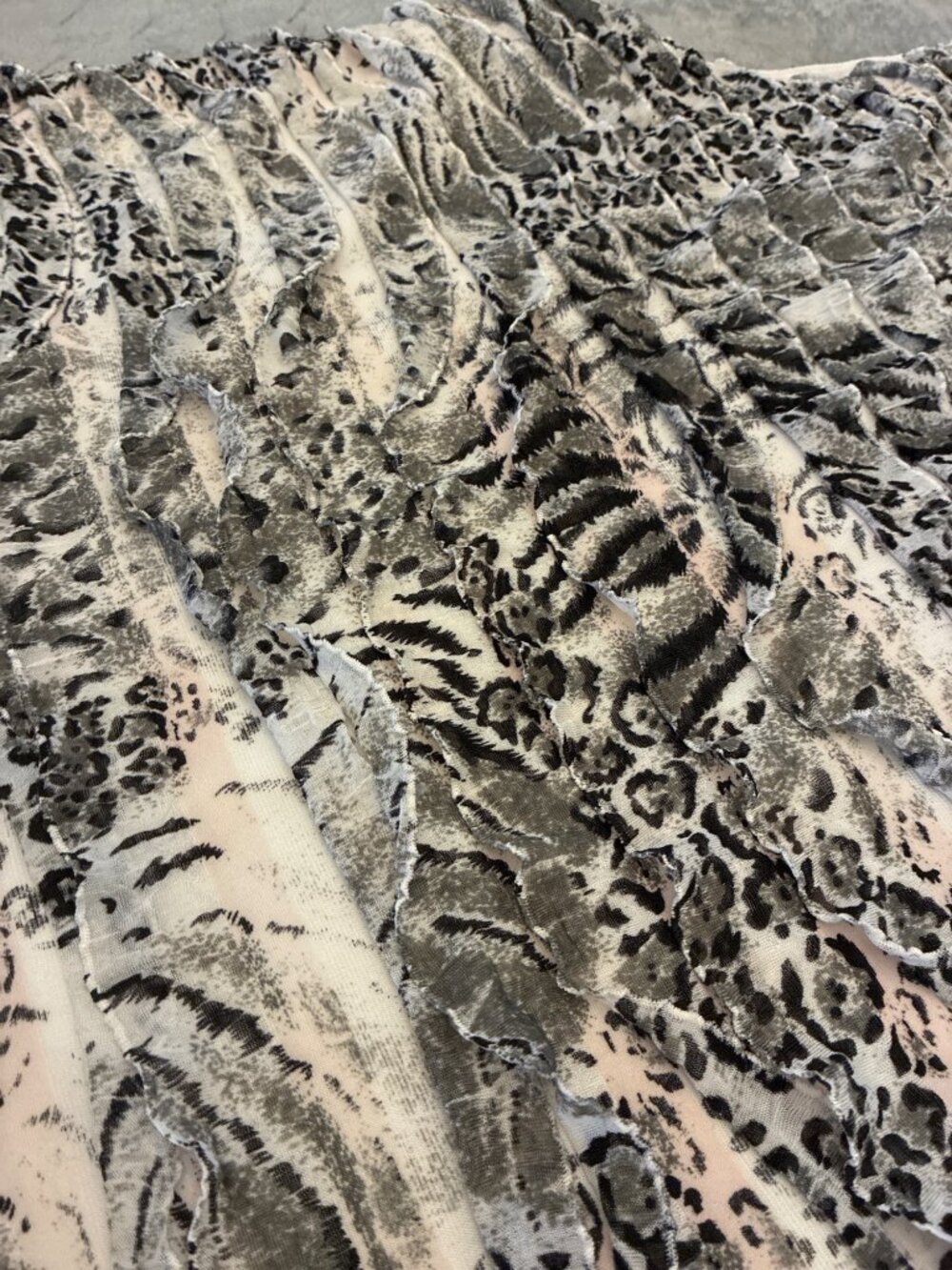 Laura Ashley Woman 1X Black White Animal Print Textured Tank Top Lined - Picture 7 of 10
